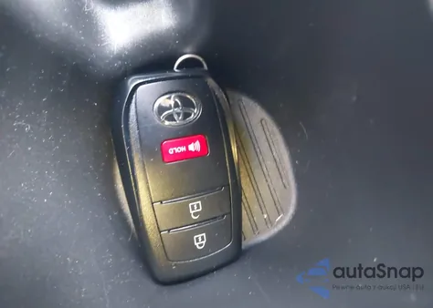 2026 Toyota Corolla Cross Le из США, поврежденный, VIN 7MUBAABG4TV153171